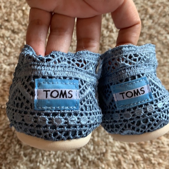 NWOT Toms Sky Blue Slip Ons - Picture 3 of 5